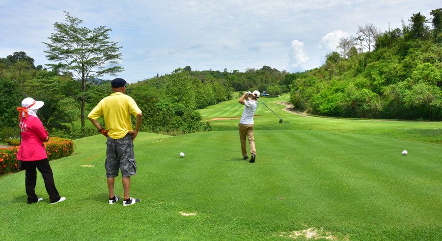 Ratchaprapha Dam Golf Course