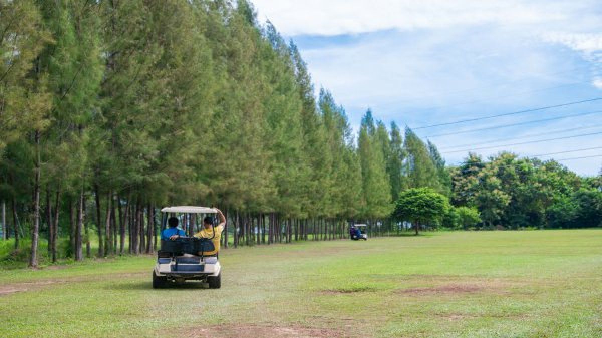 Sirindhorn Dam Golf Course